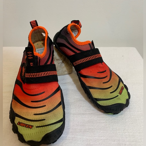 Kids Water Shoes, EU size 32/ US 1 - Picture 3 of 5